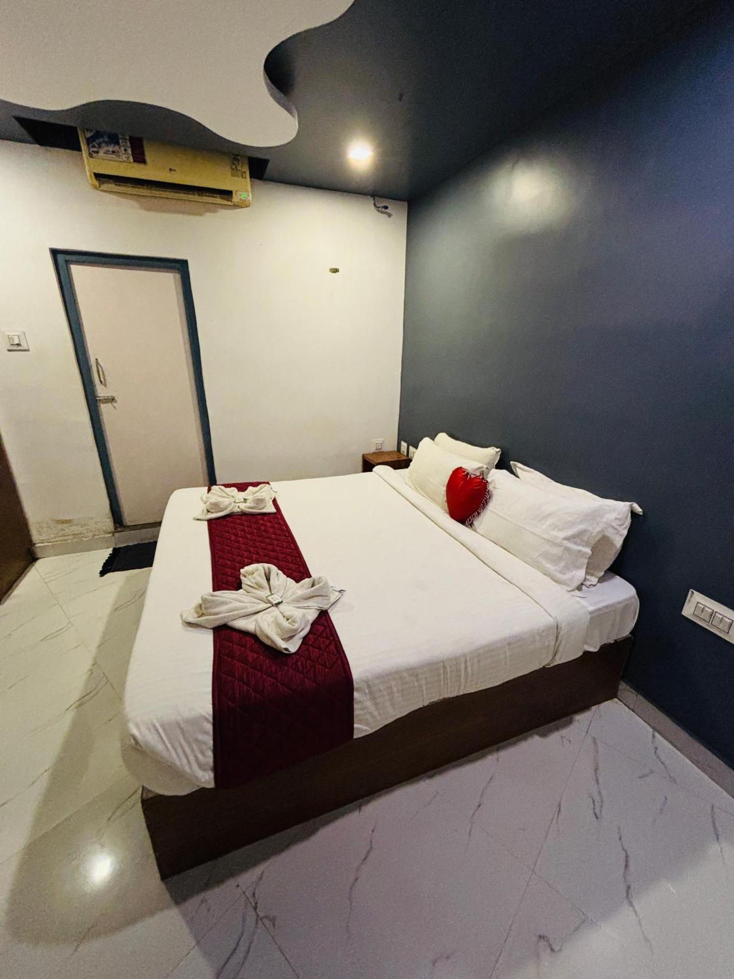 The Elite Beachview Puducherry Eksteriør billede
