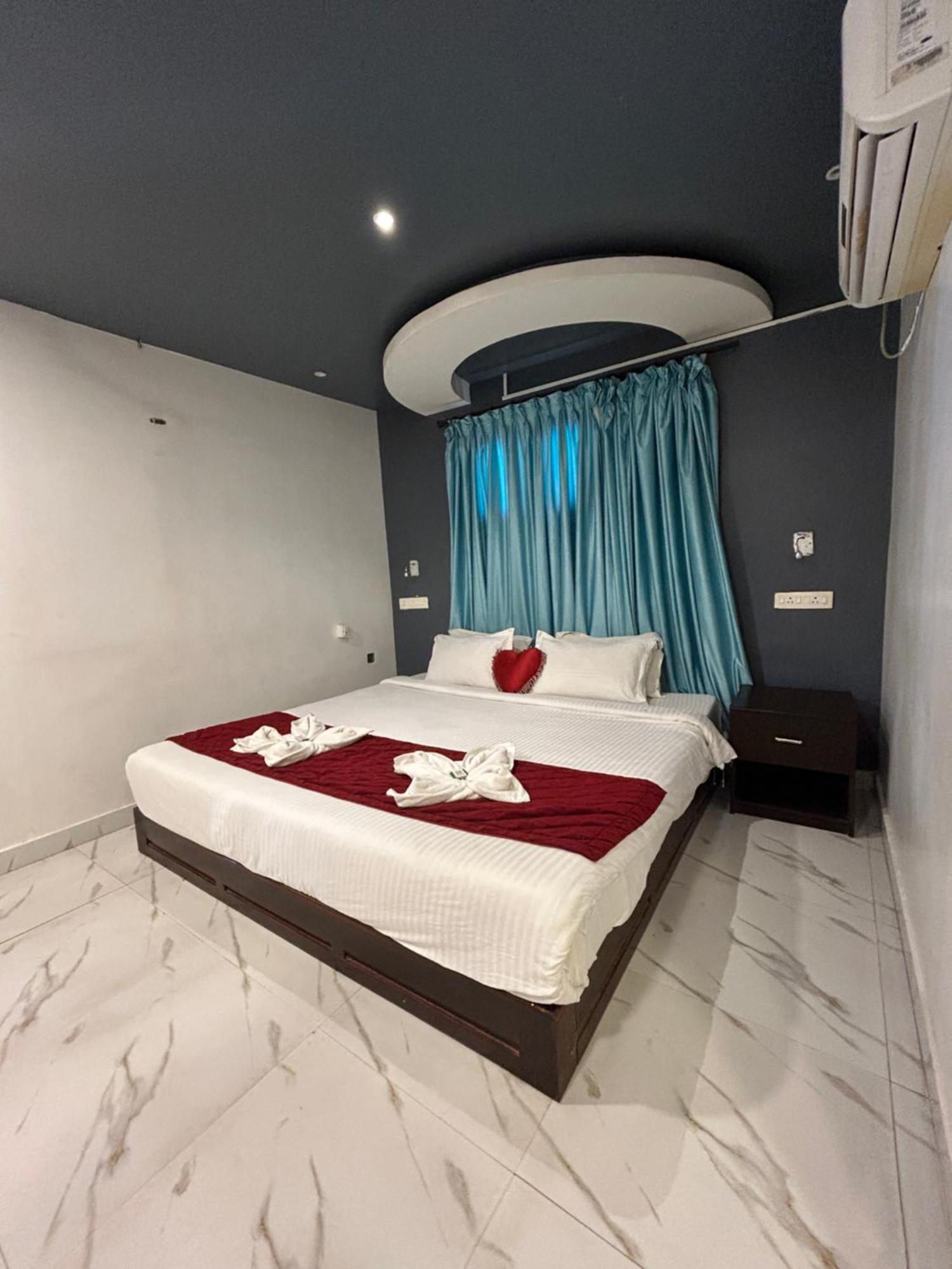 The Elite Beachview Puducherry Eksteriør billede